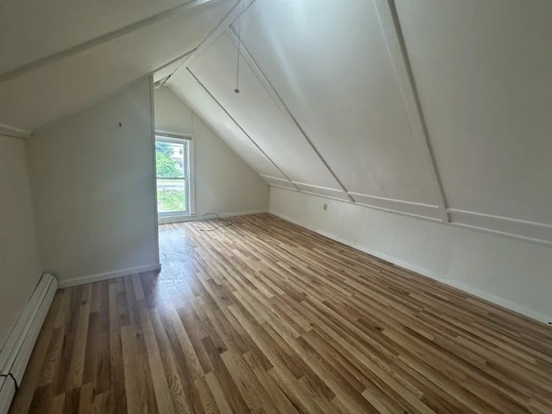 4 bed, 1 bath apartment for rent at 697 Main St Unit 3, Amherst — photo 12 of 15