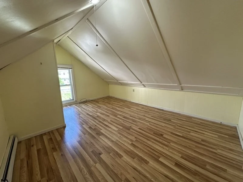4 bed, 1 bath apartment for rent at 697 Main St Unit 3, Amherst — photo 15 of 16
