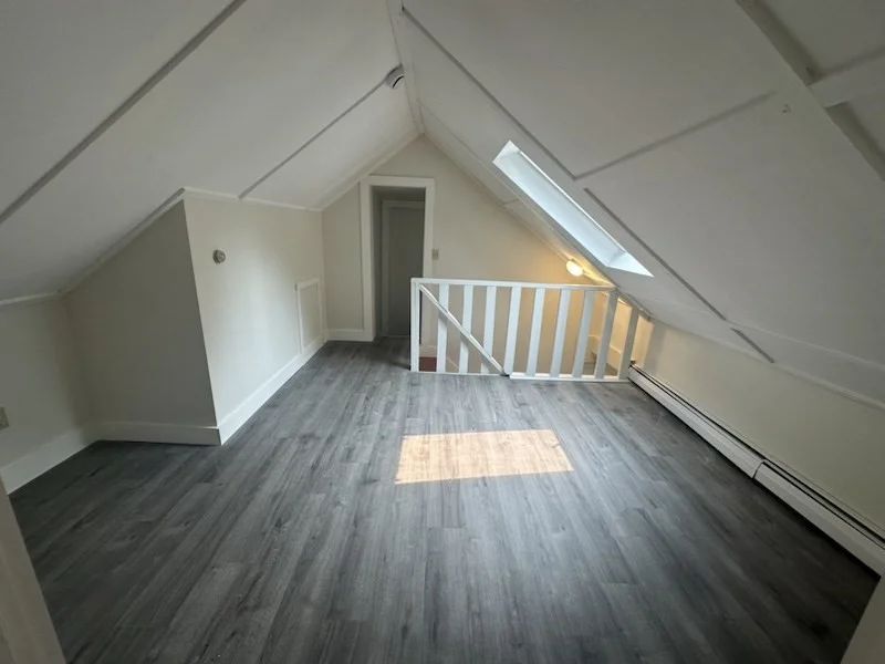 4 bed, 1 bath apartment for rent at 697 Main St Unit 3, Amherst — photo 11 of 15