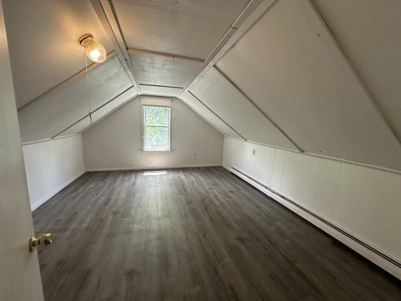 4 bed, 1 bath apartment for rent at 697 Main St Unit 3, Amherst — photo 13 of 16