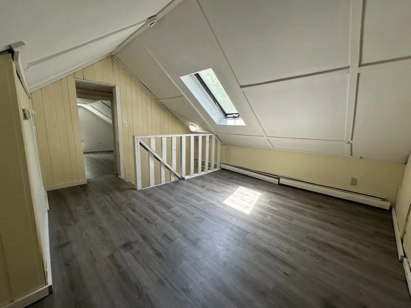 4 bed, 1 bath apartment for rent at 697 Main St Unit 3, Amherst — photo 12 of 16