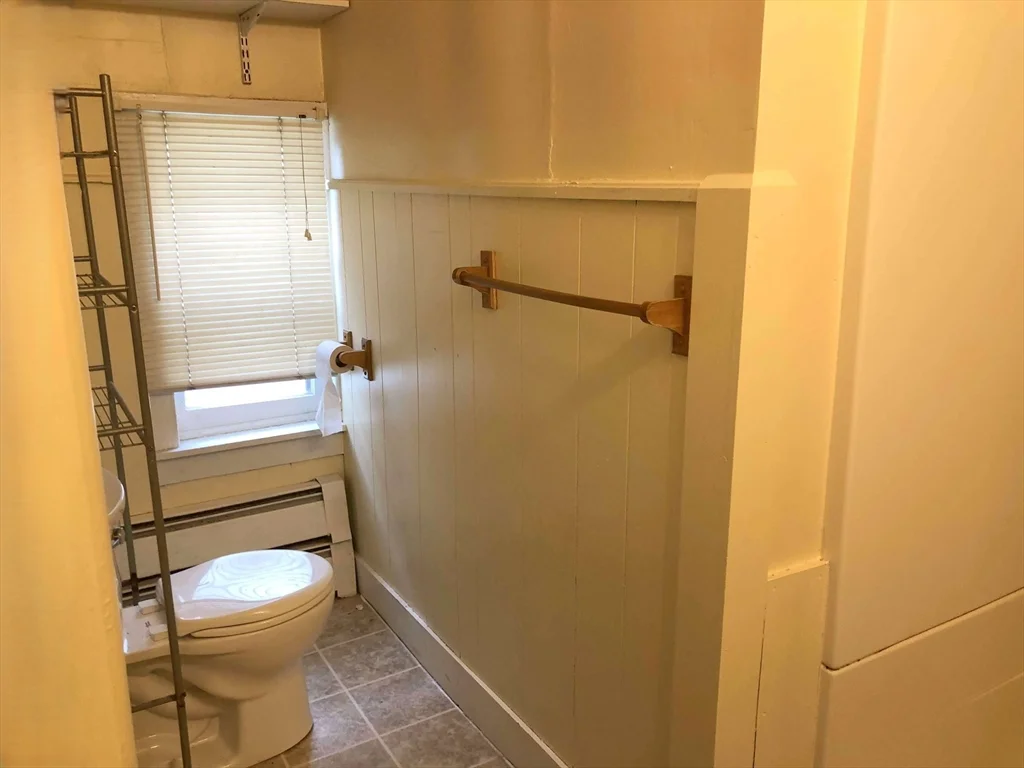 4 bed, 1 bath apartment for rent at 697 Main St Unit 3, Amherst — photo 10 of 16