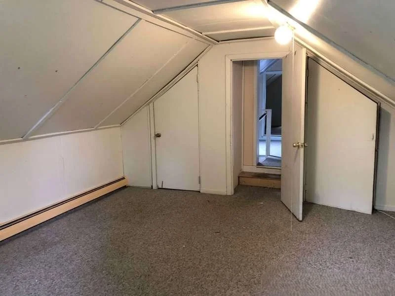 4 bed, 1 bath apartment for rent at 697 Main St Unit 3, Amherst — photo 6 of 16