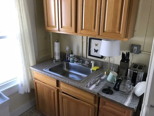 1 bed, 1 bath apartment for rent at 697 Main St Unit 4, Amherst — photo 5 of 5