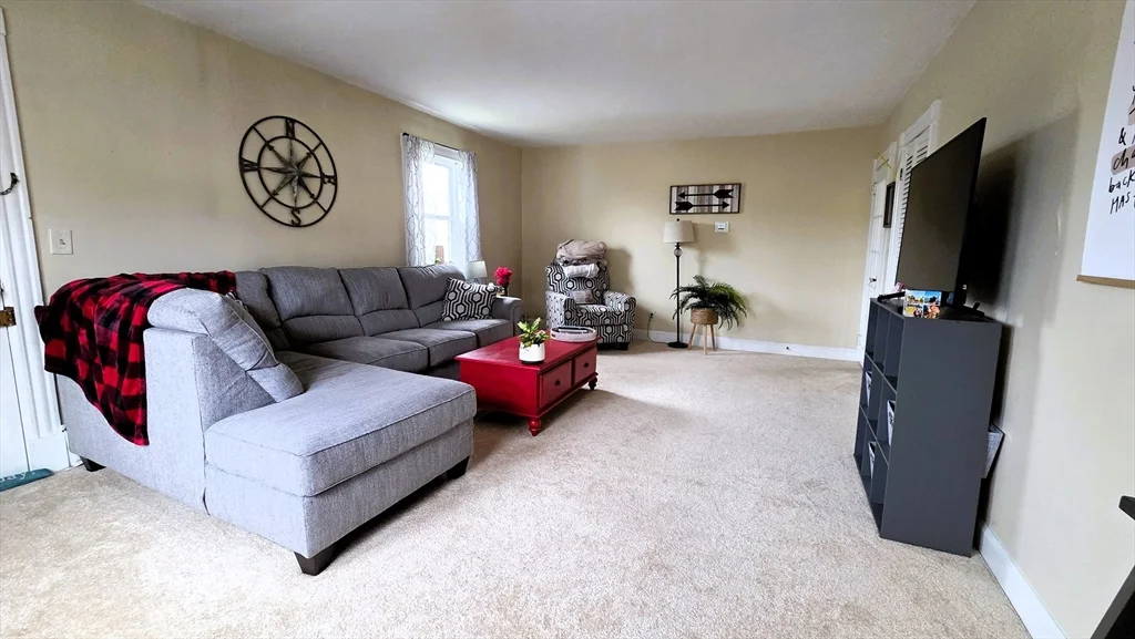 2 bed, 1 bath apartment for rent at 698 Church St Unit 2, Whitinsville — photo 4 of 20