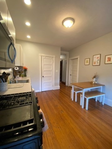 3 bed, 1 bath apartment for rent at 699 7th St Unit 1, South Boston — photo 6 of 15
