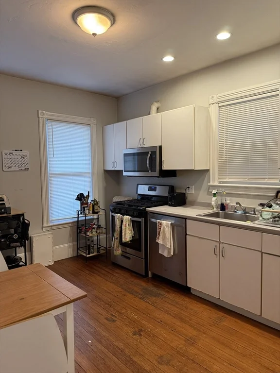 2 bed, 1 bath apartment for rent at 699 E 7th St Unit 3, South Boston — photo 2 of 11