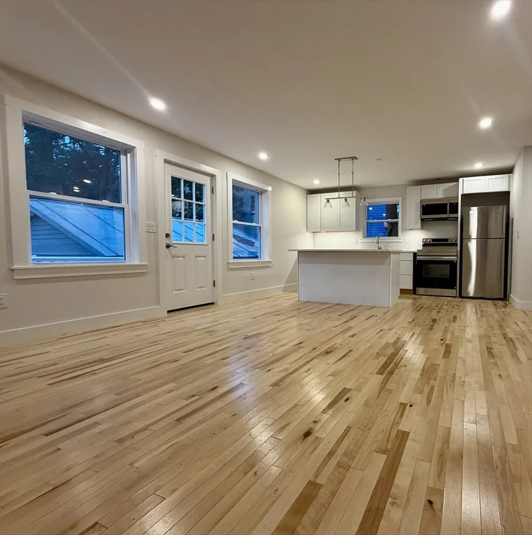 3 bed, 2 bath apartment for rent at 69R Orchard St Unit 69R, Medford — photo 5 of 14