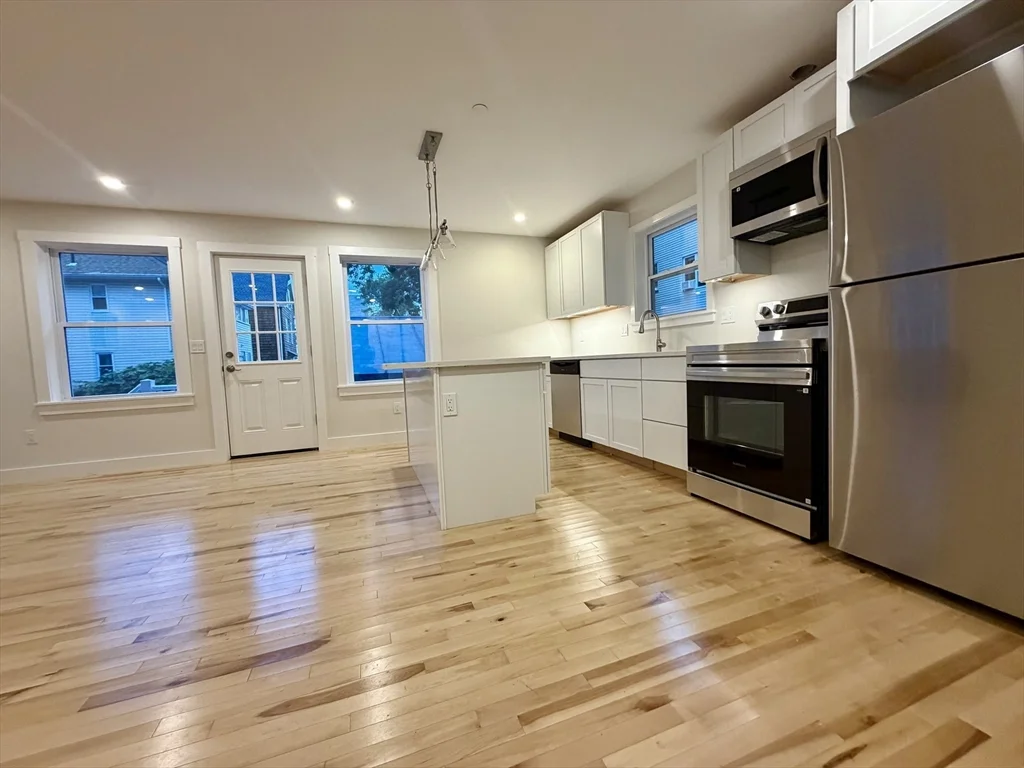 3 bed, 2 bath apartment for rent at 69R Orchard St Unit 69R, Medford — photo 8 of 14