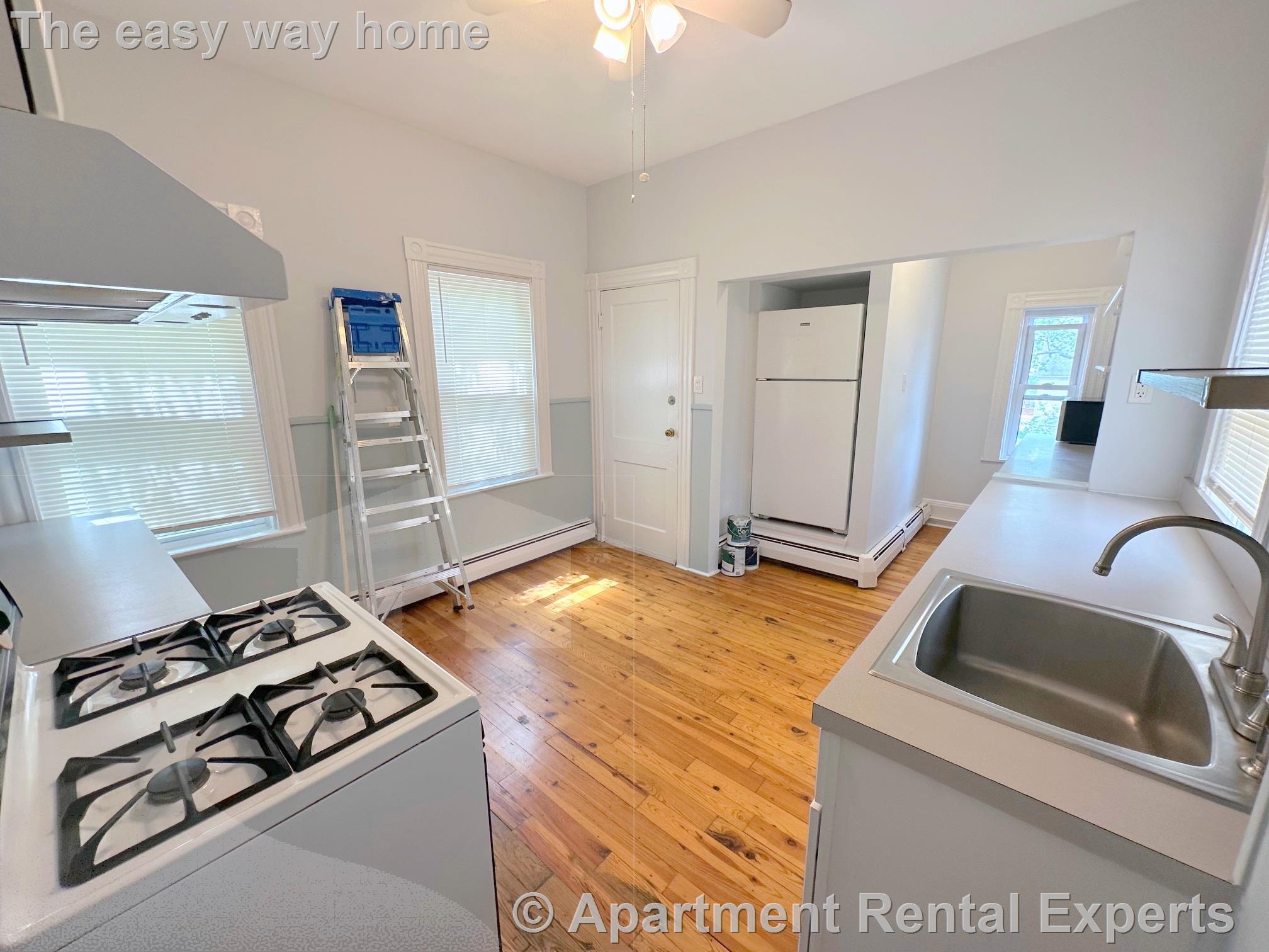 2 bed, 1 bath apartment for rent at 6A Edward St, Magoun Square — photo 5 of 16