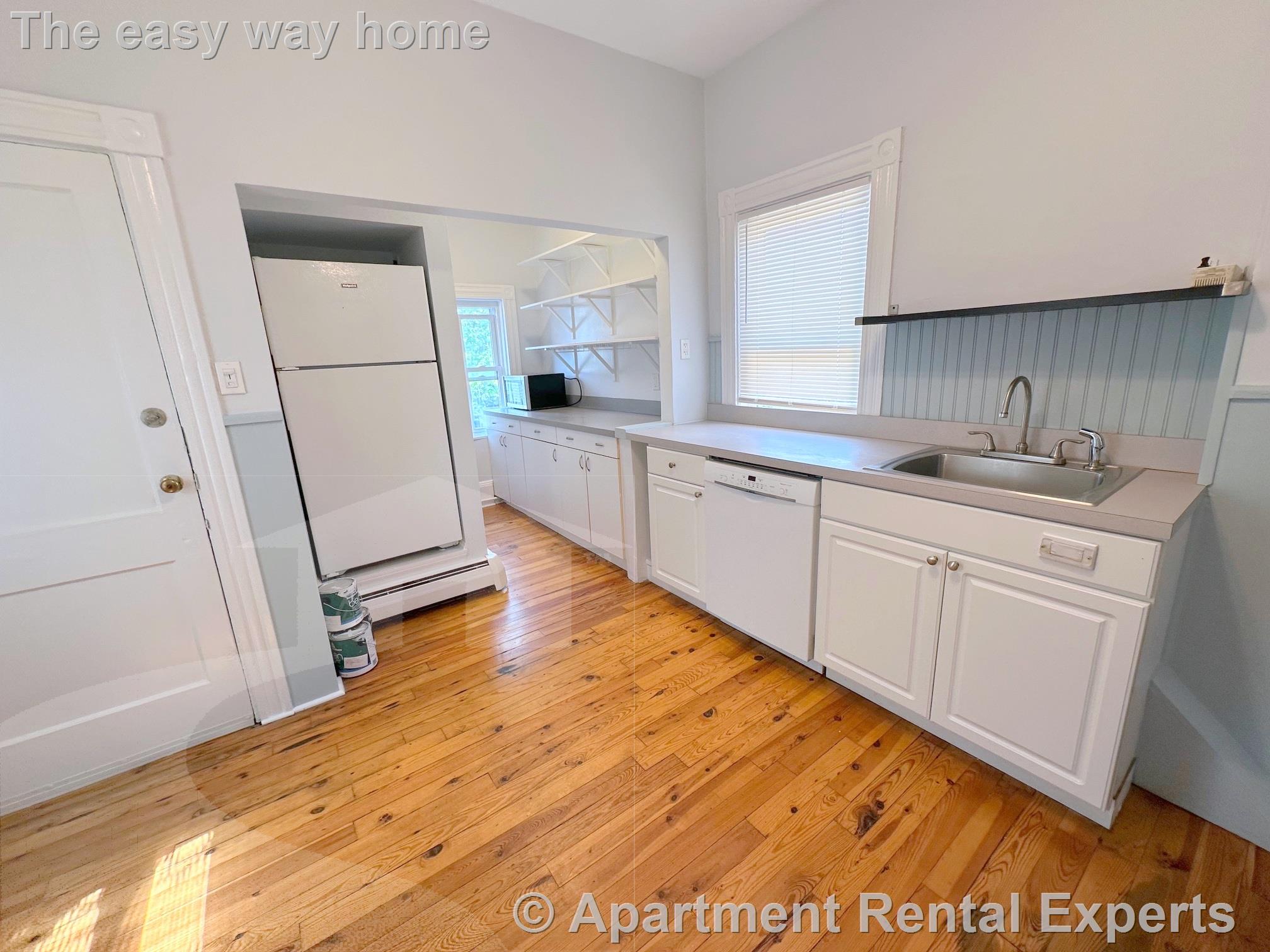2 bed, 1 bath apartment for rent at 6A Edward St, Magoun Square — photo 3 of 16