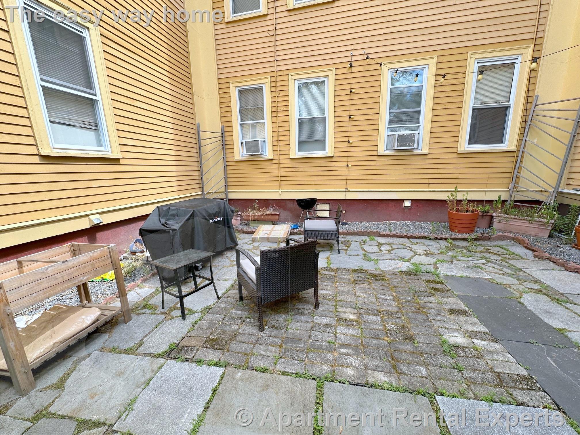 2 bed, 1 bath apartment for rent at 6A Edward St, Magoun Square — photo 12 of 16