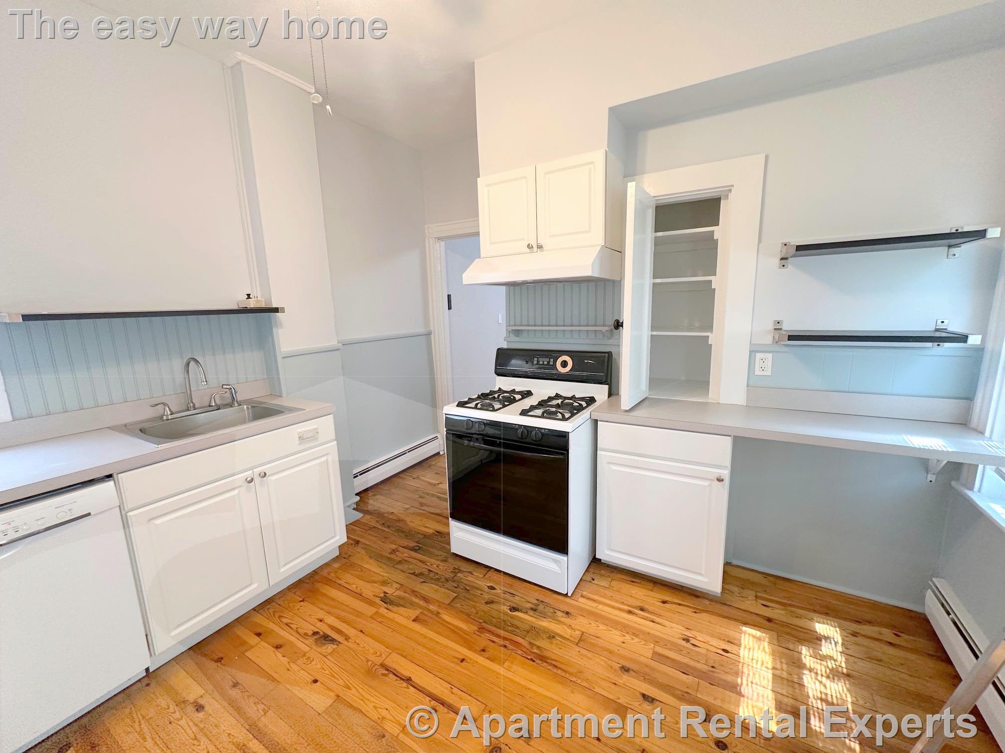 2 bed, 1 bath apartment for rent at 6A Edward St, Magoun Square — photo 4 of 16