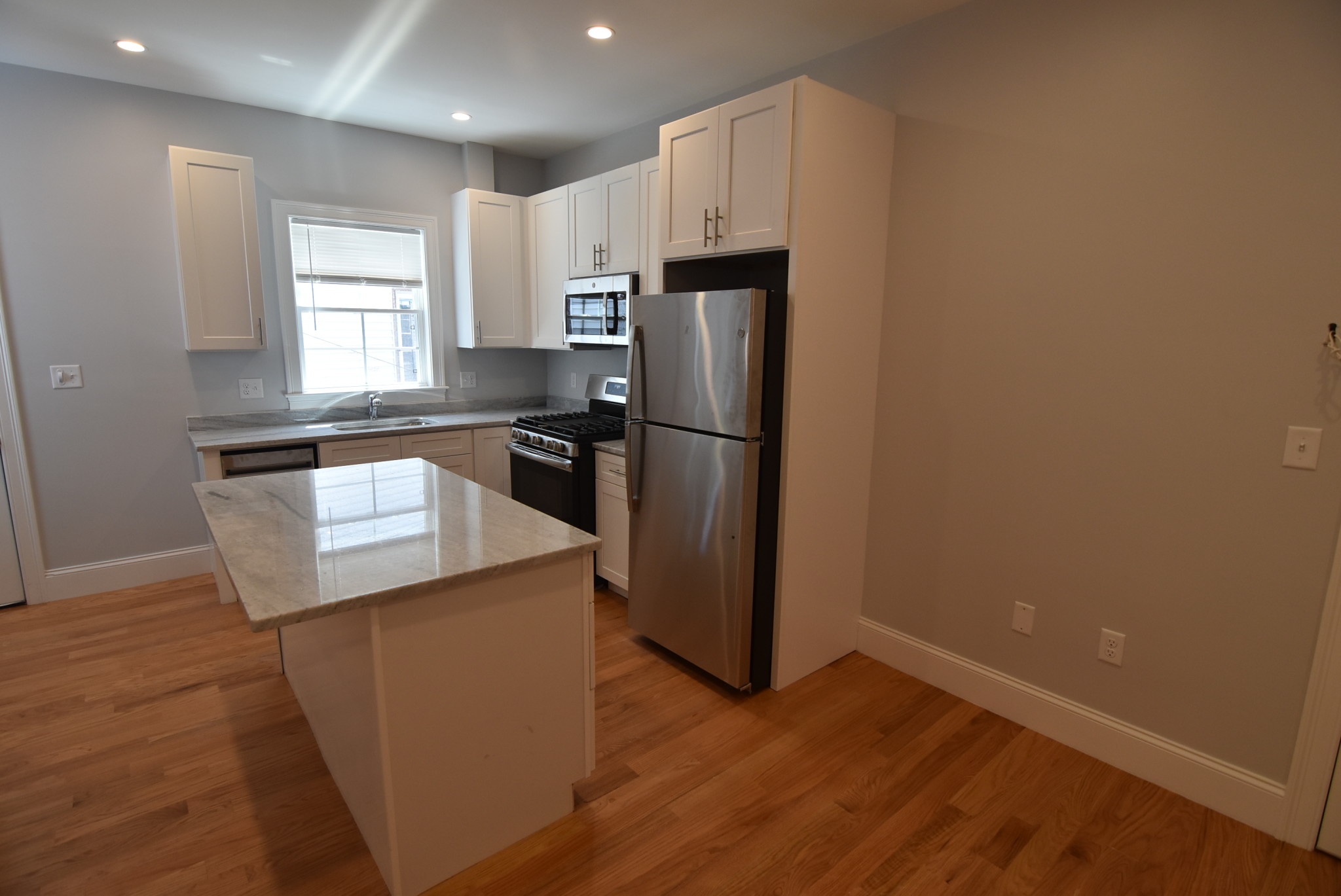 2 bed, 1 bath apartment for rent at 6A Islington St, Allston — photo 2 of 6