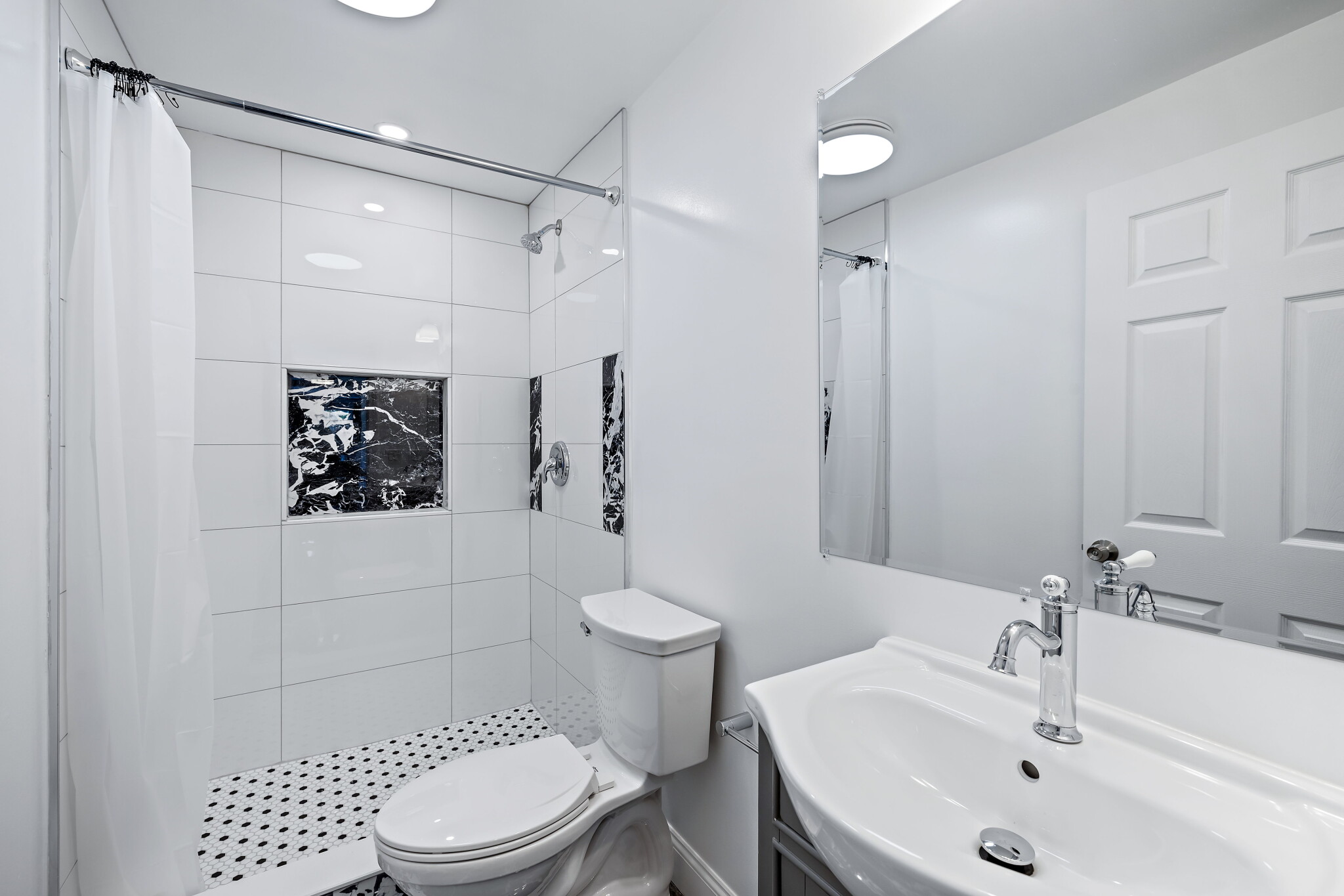 3 bed, 2 bath apartment for rent at 7 5th St Unit 2, East Cambridge