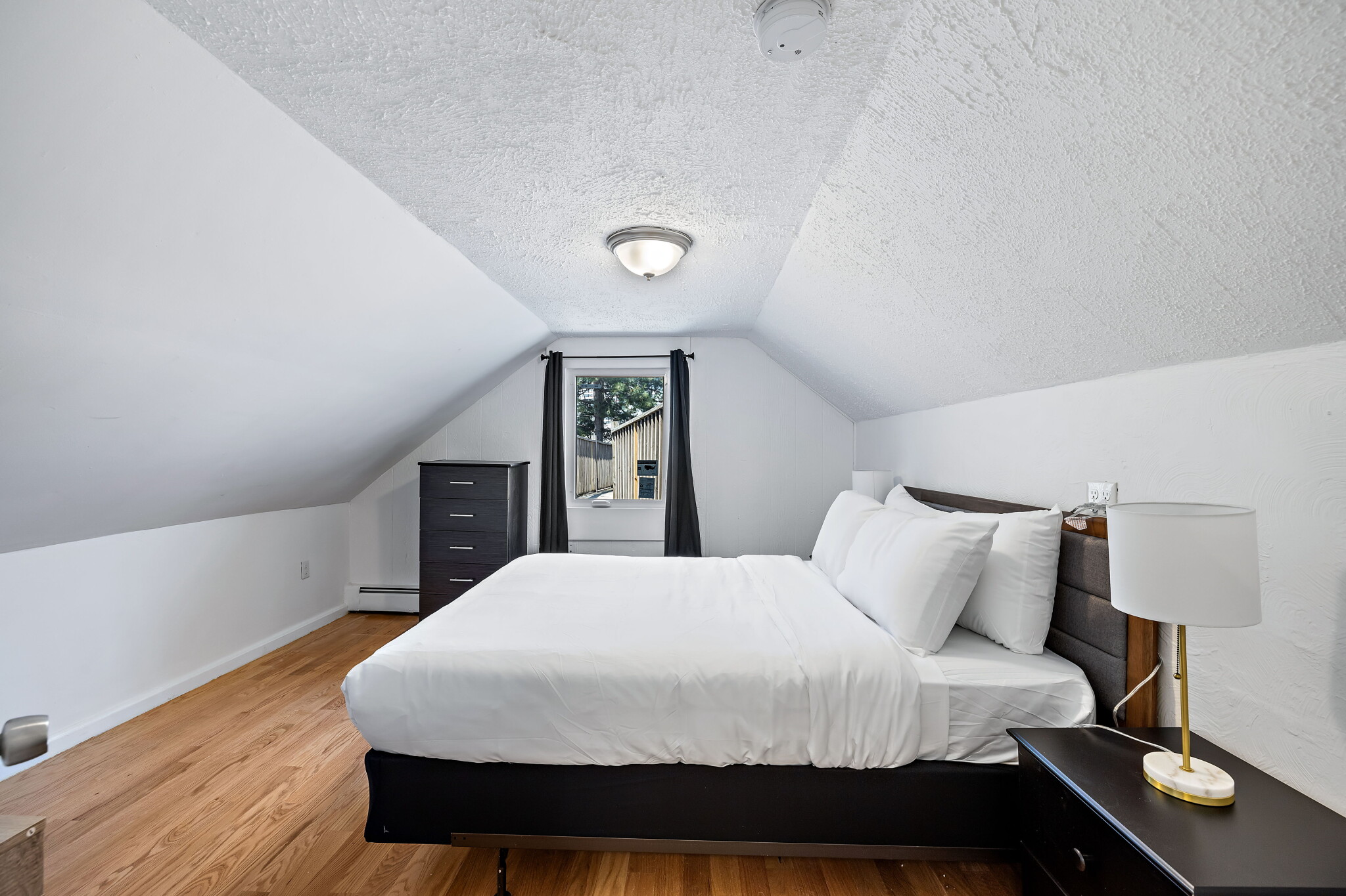 3 bed, 2 bath apartment for rent at 7 5th St Unit 2, East Cambridge — photo 6 of 12