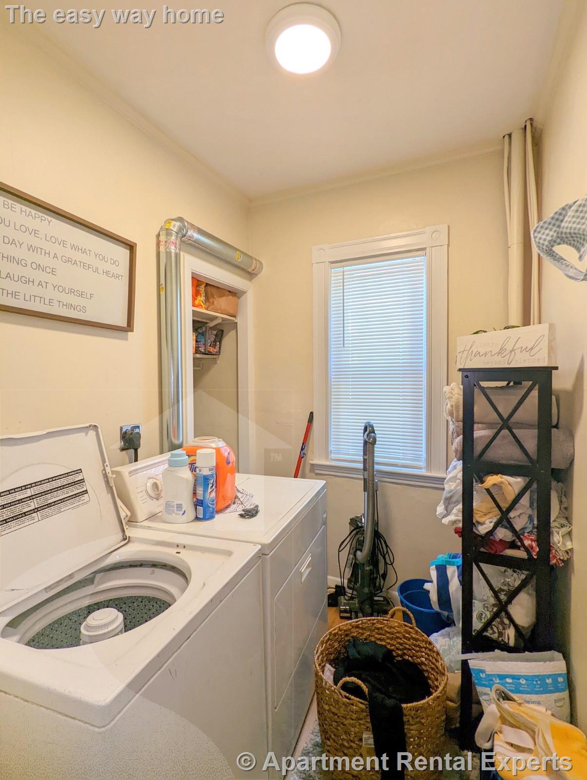 3 bed, 1 bath apartment for rent at 7-9 Belknap St Unit 1, Teele Square — photo 6 of 16