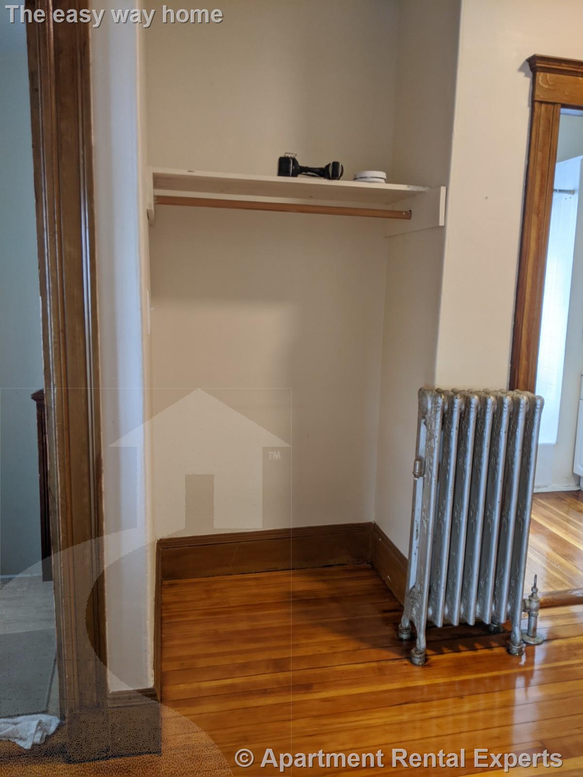 3 bed, 1 bath apartment for rent at 7-9 Belknap St Unit 3, Teele Square — photo 9 of 23