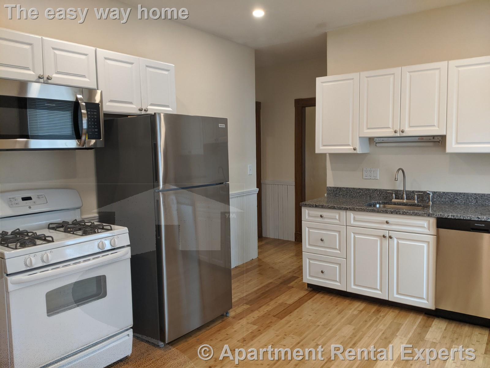 3 bed, 1 bath apartment for rent at 7-9 Belknap St Unit 3, Teele Square — photo 1 of 23
