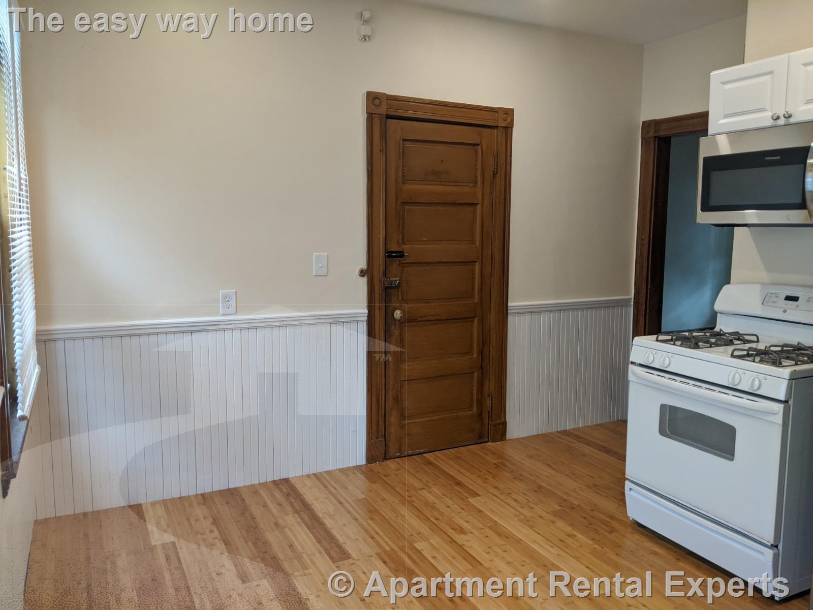 3 bed, 1 bath apartment for rent at 7-9 Belknap St Unit 3, Teele Square — photo 4 of 23