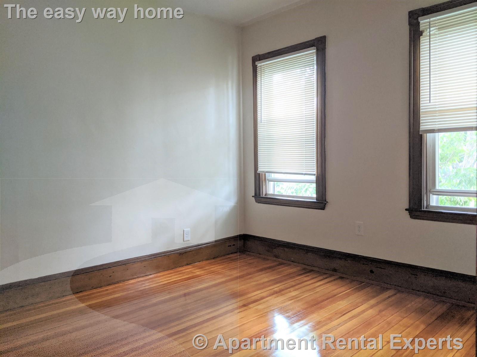 3 bed, 1 bath apartment for rent at 7-9 Belknap St Unit 3, Teele Square — photo 16 of 23