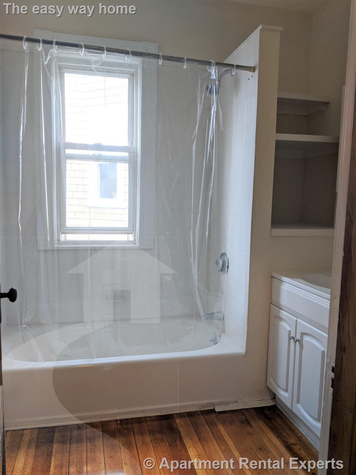 3 bed, 1 bath apartment for rent at 7-9 Belknap St Unit 3, Teele Square — photo 15 of 23