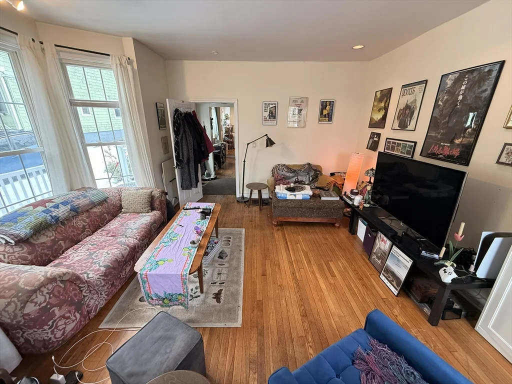 4 bed, 2 bath apartment for rent at 7-9 Biltmore St Unit 9, Jamaica Plain — photo 17 of 38