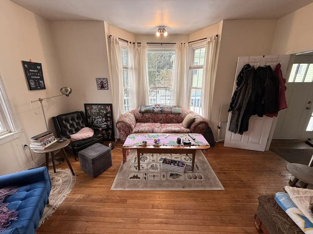 4 bed, 2 bath apartment for rent at 7-9 Biltmore St Unit 9, Jamaica Plain — photo 15 of 38