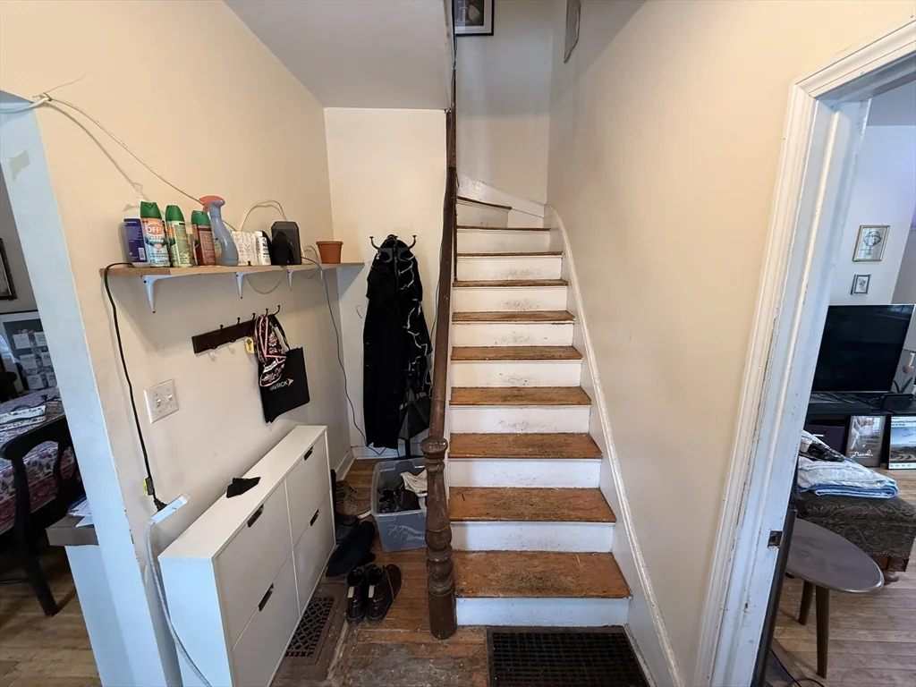 4 bed, 2 bath apartment for rent at 7-9 Biltmore St Unit 9, Jamaica Plain — photo 18 of 38
