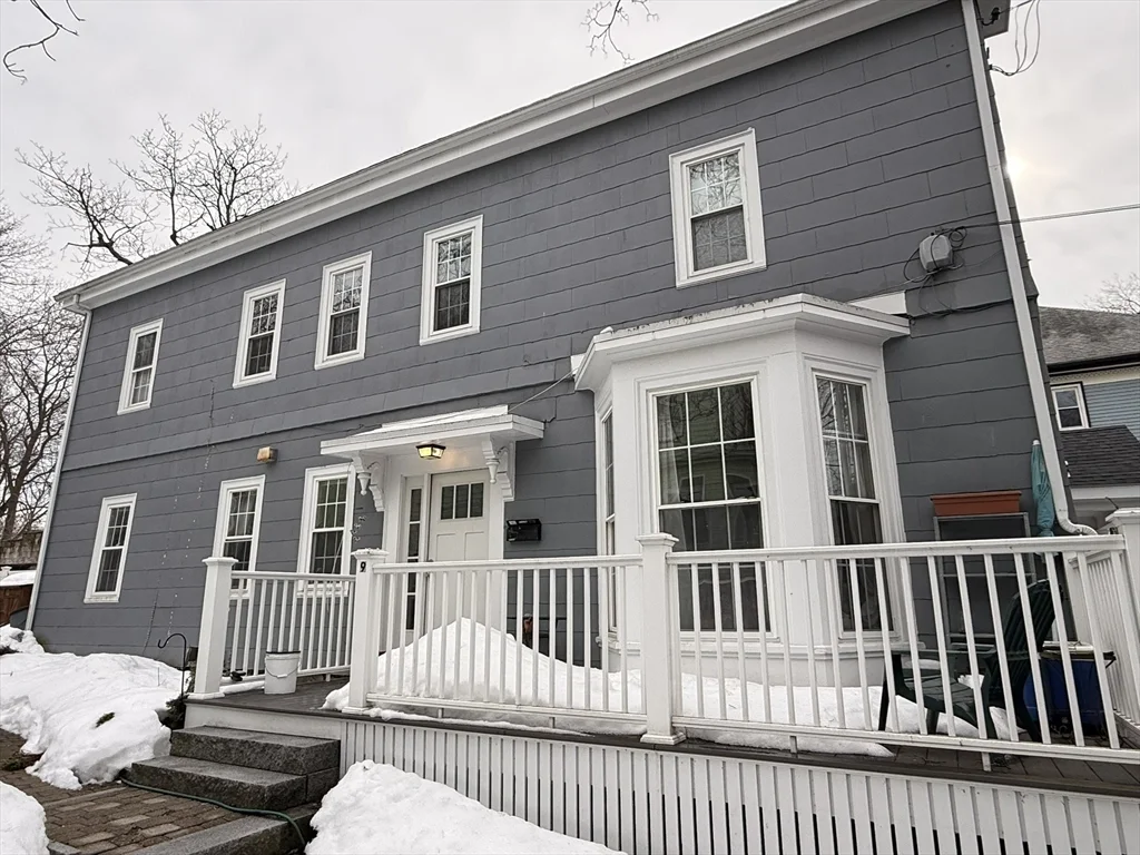 4 bed, 2 bath apartment for rent at 7-9 Biltmore St Unit 9, Jamaica Plain — photo 1 of 38