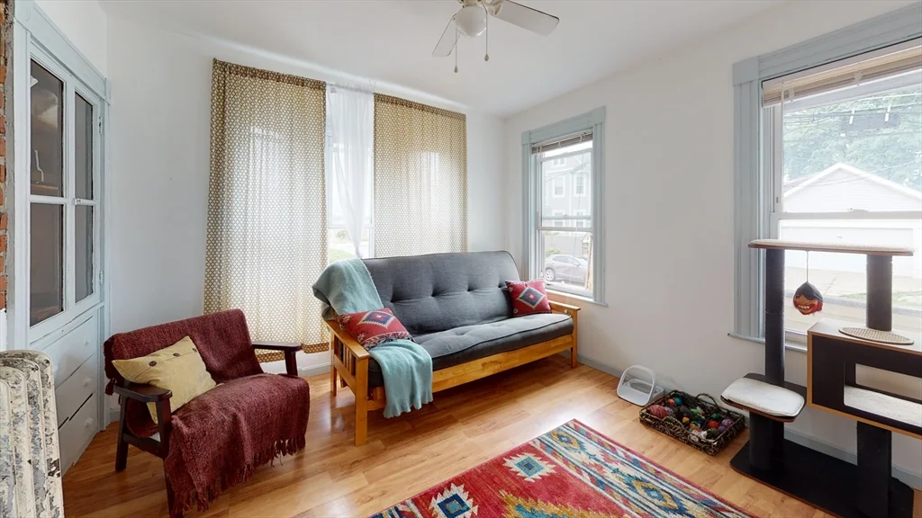 3 bed, 1 bath apartment for rent at 7-9 Dexter St Unit 9, South Waltham — photo 3 of 11