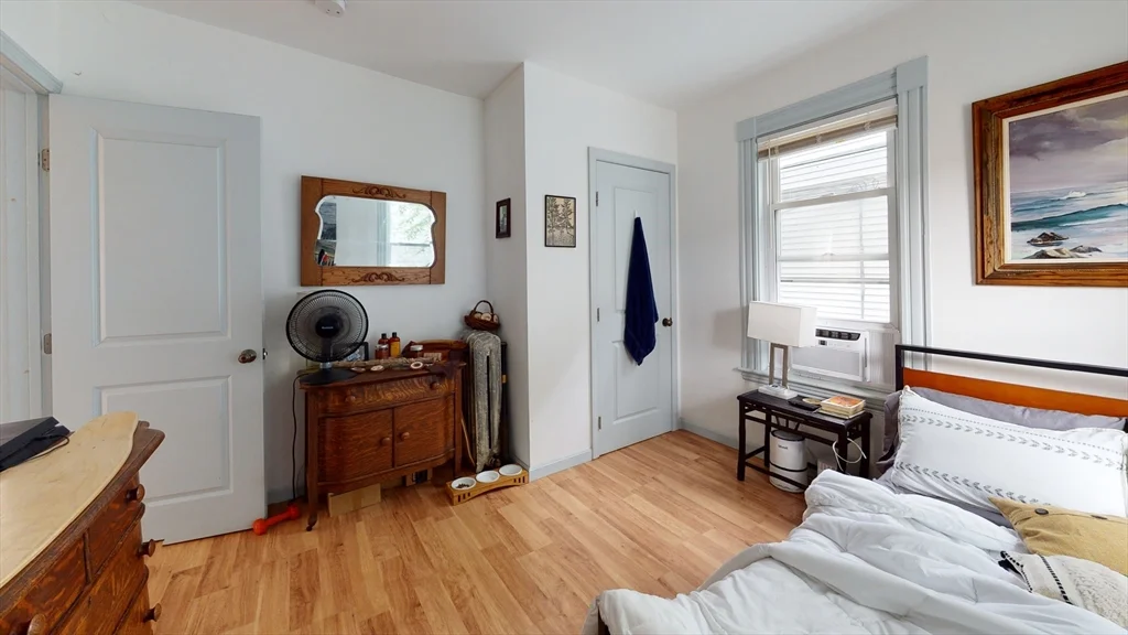 3 bed, 1 bath apartment for rent at 7-9 Dexter St Unit 9, South Waltham — photo 6 of 11