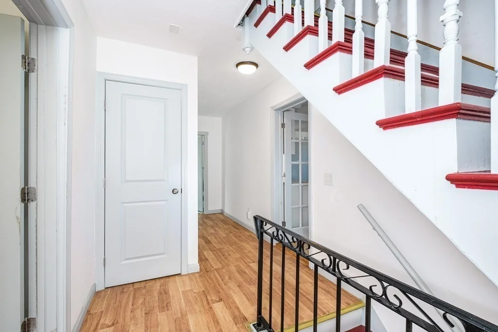 4 bed, 2 bath apartment for rent at 7-9 Dexter Unit 7, South Waltham — photo 9 of 13
