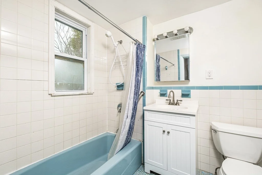 4 bed, 2 bath apartment for rent at 7-9 Dexter Unit 7, South Waltham — photo 10 of 13