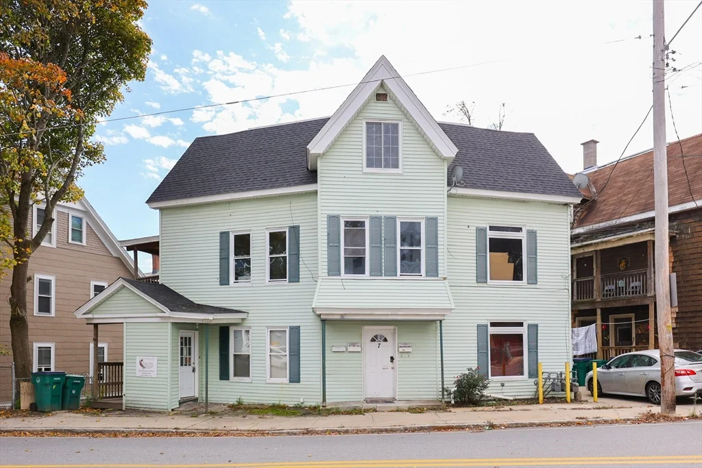 3 bed, 1 bath apartment for rent at 7-9 Pearl St Unit 2, Fitchburg