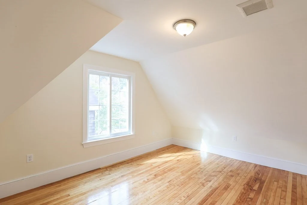 3 bed, 1 bath apartment for rent at 7-9 Pearl St Unit 3, Fitchburg — photo 5 of 12