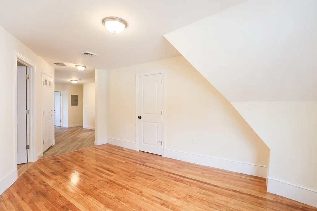 3 bed, 1 bath apartment for rent at 7-9 Pearl St Unit 3, Fitchburg — photo 4 of 12