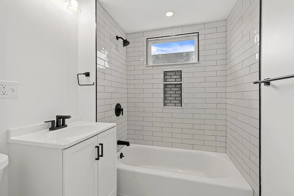 2 bed, 1 bath apartment for rent at 7-9 Second Unit 2, Wellington — photo 9 of 21