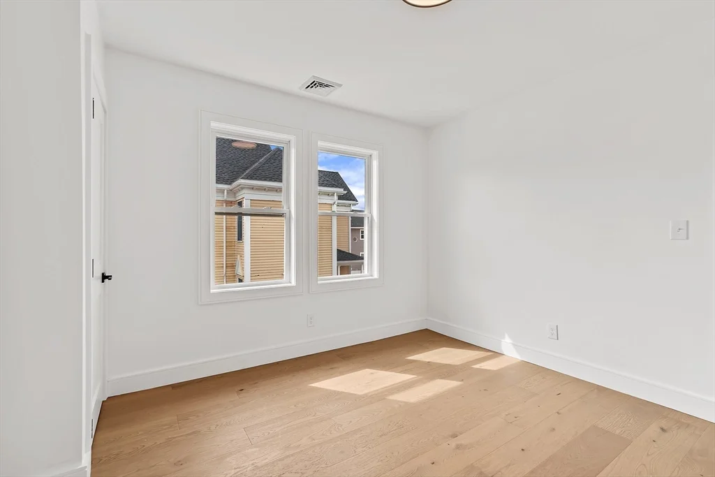 2 bed, 1 bath apartment for rent at 7-9 Second Unit 2, Wellington — photo 10 of 21