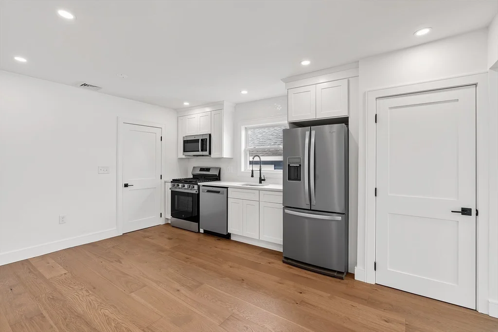 2 bed, 1 bath apartment for rent at 7-9 Second Unit 2, Wellington — photo 6 of 21