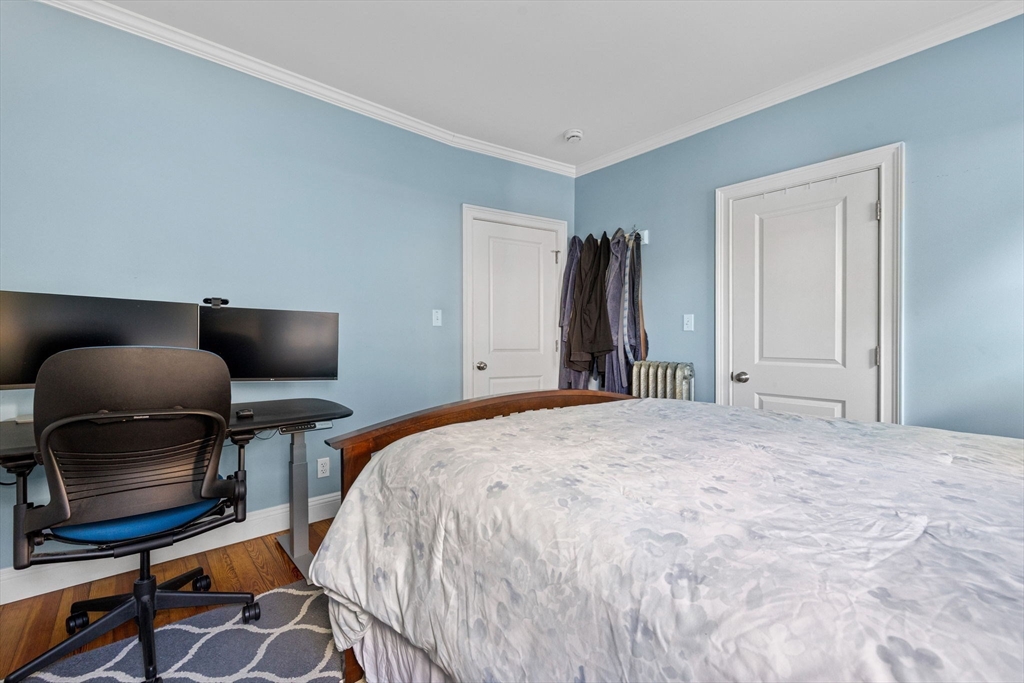 3 bed, 1 bath apartment for rent at 7-9 Stoughton Unit 1, Tufts University — photo 15 of 28