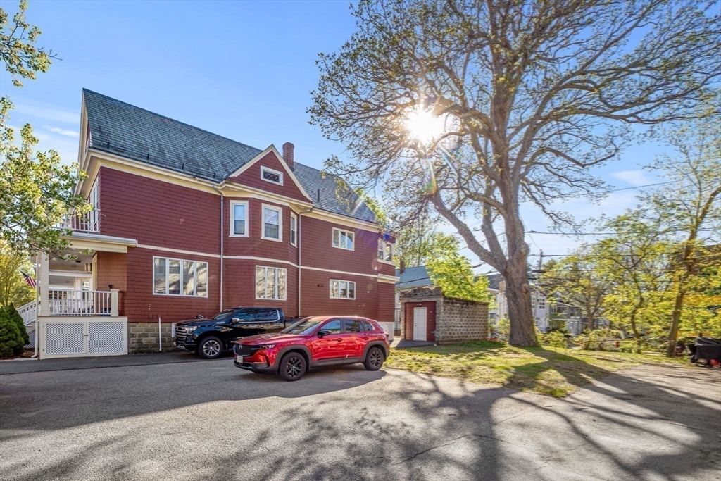 3 bed, 1 bath apartment for rent at 7-9 Stoughton Unit 1, Tufts University — photo 24 of 28