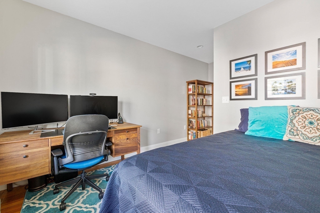 3 bed, 1 bath apartment for rent at 7-9 Stoughton Unit 1, Tufts University — photo 18 of 28
