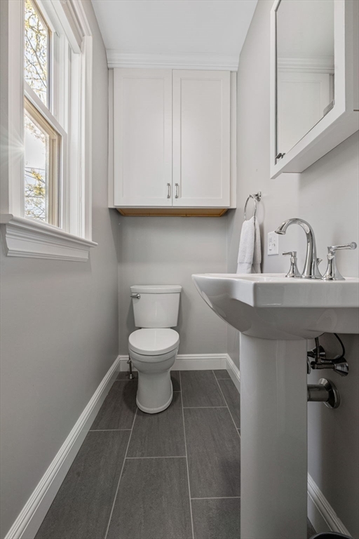 3 bed, 1 bath apartment for rent at 7-9 Stoughton Unit 1, Tufts University — photo 13 of 28