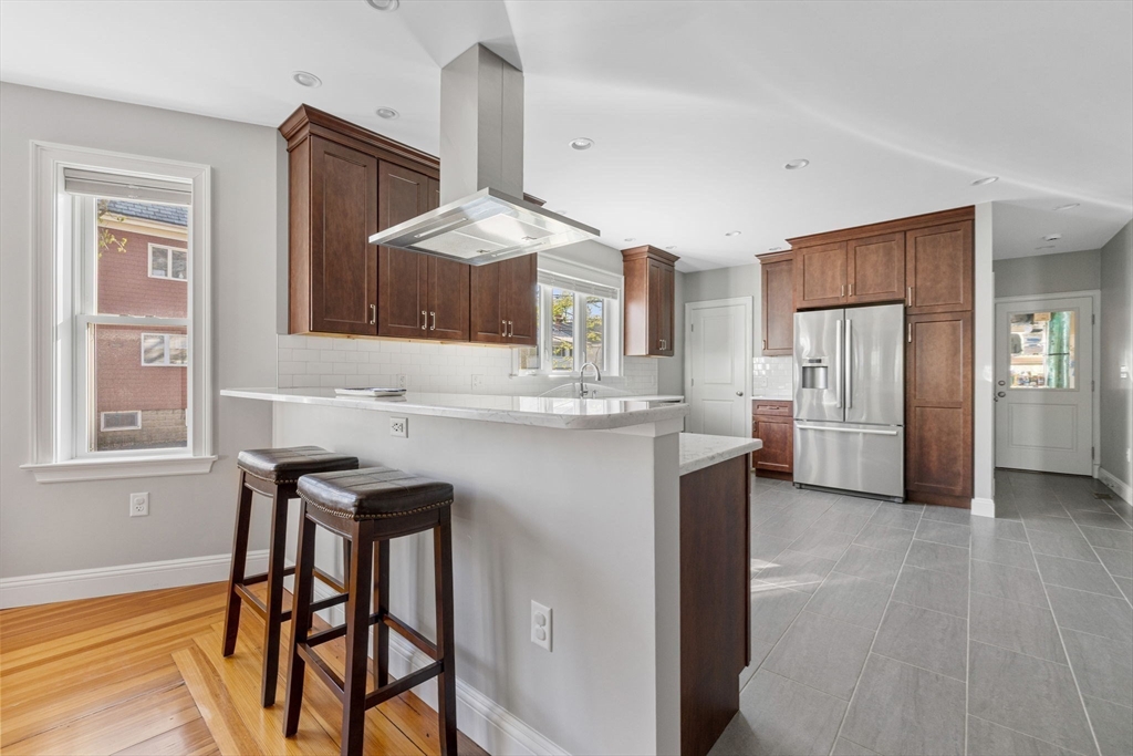3 bed, 1 bath apartment for rent at 7-9 Stoughton Unit 1, Tufts University — photo 11 of 28
