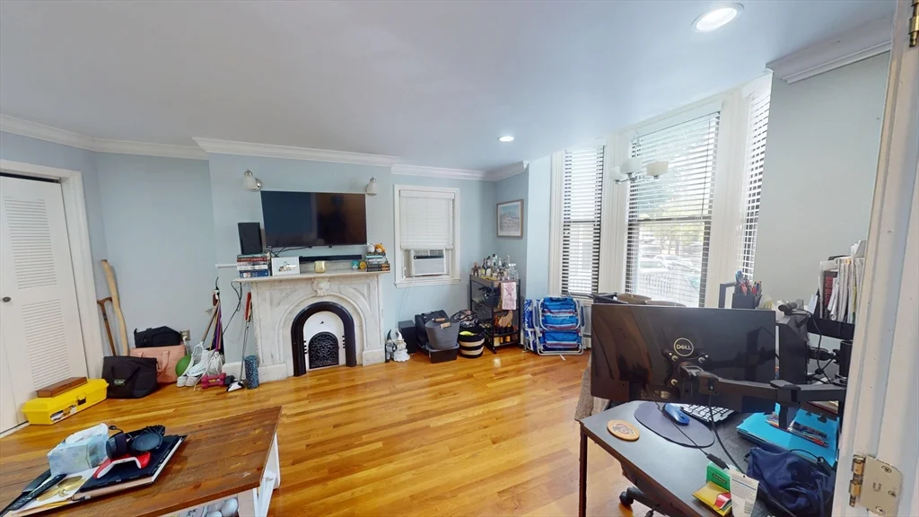 1 bed, 1 bath apartment for rent at 7-9 Thomas Park Unit 4, South Boston — photo 3 of 7