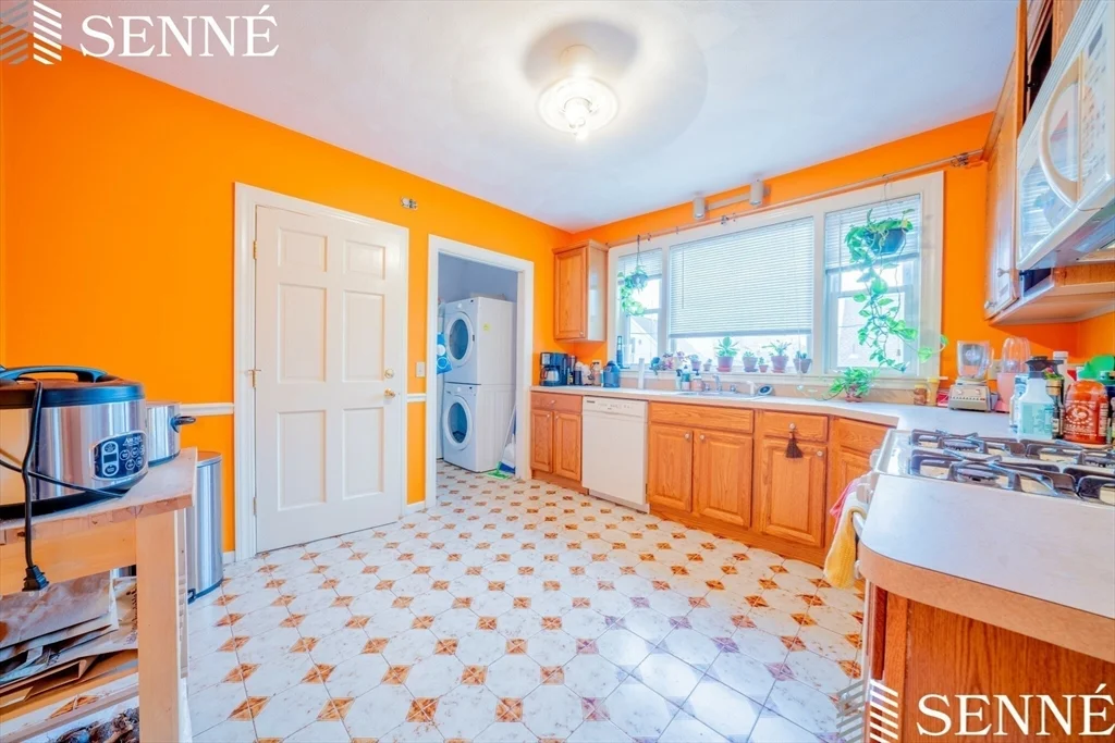 2 bed, 1 bath apartment for rent at 7-9 Ware St Unit 2, Teele Square — photo 4 of 10