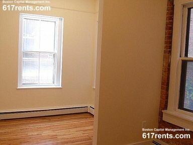 3 bed, 1 bath apartment for rent at 7 Aberdeen St Unit 2, Fenway — photo 7 of 7