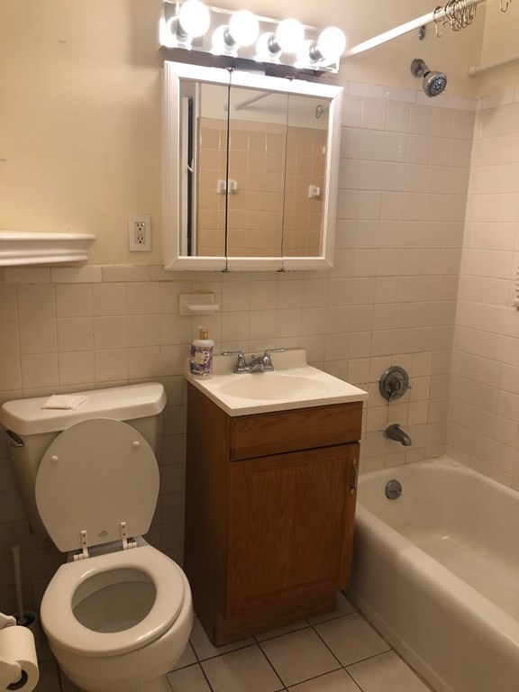 Studio bed, 1 bath apartment for rent at 7 Aberdeen St Unit 3, Fenway — photo 7 of 10