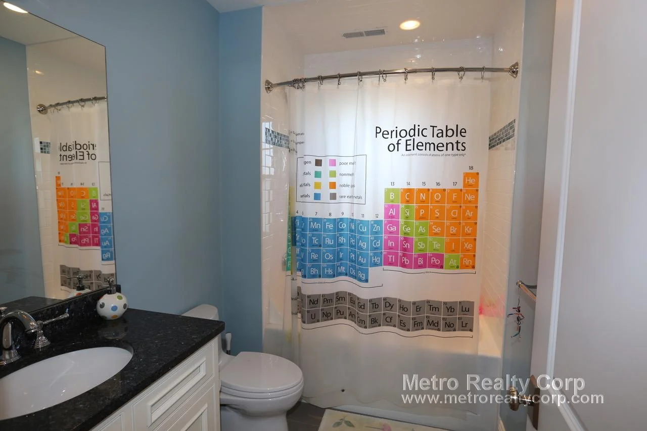 4 bed, 2 bath apartment for rent at 7 Acron Rd Unit 2, Brookline Village — photo 6 of 16